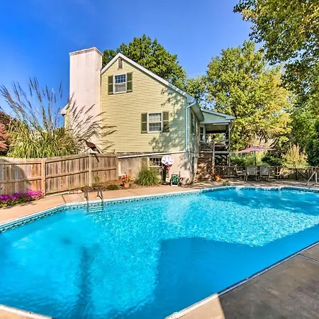New Holland Apartment With Patio, Deck And Pool Exterior photo