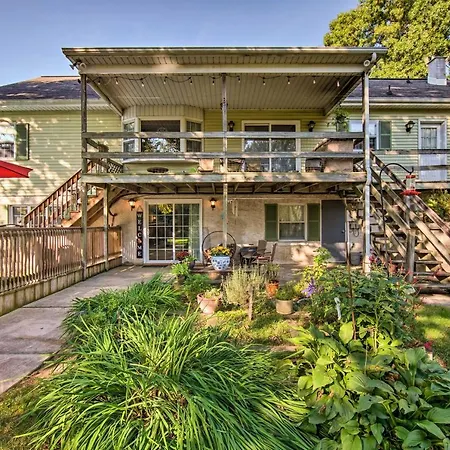 New Holland Apartment With Patio, Deck And Pool Exterior photo