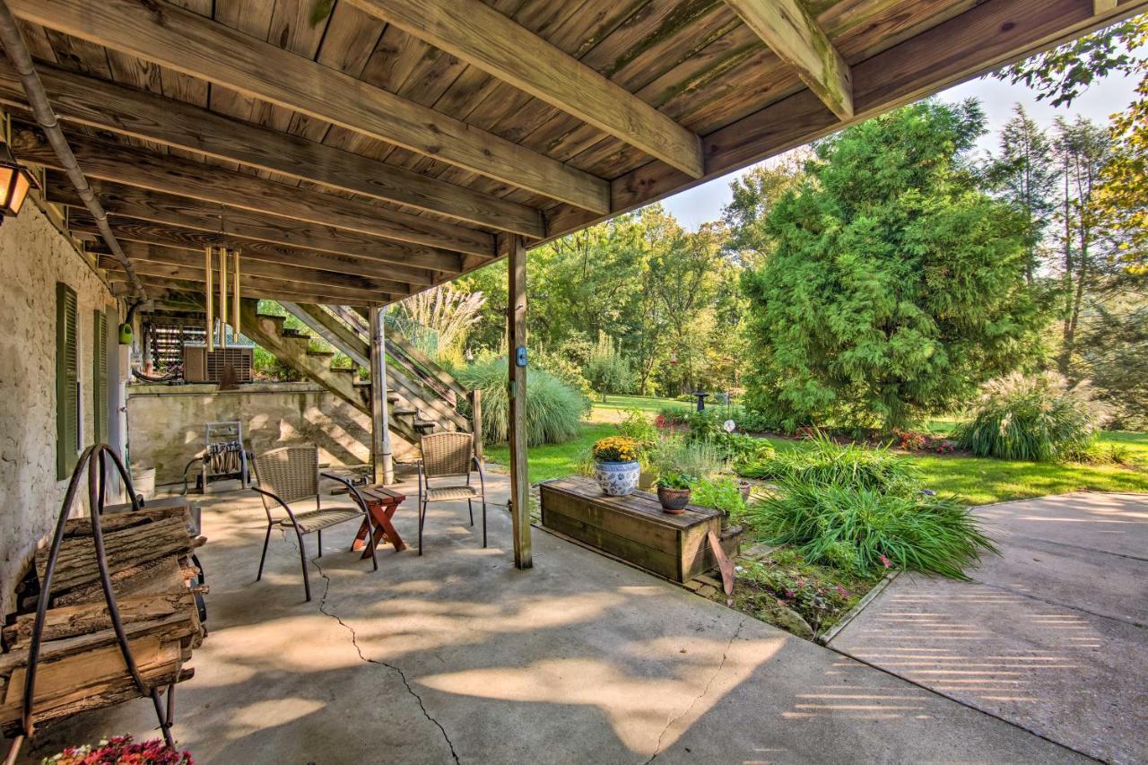 Apartment With Patio, Deck And Pool *