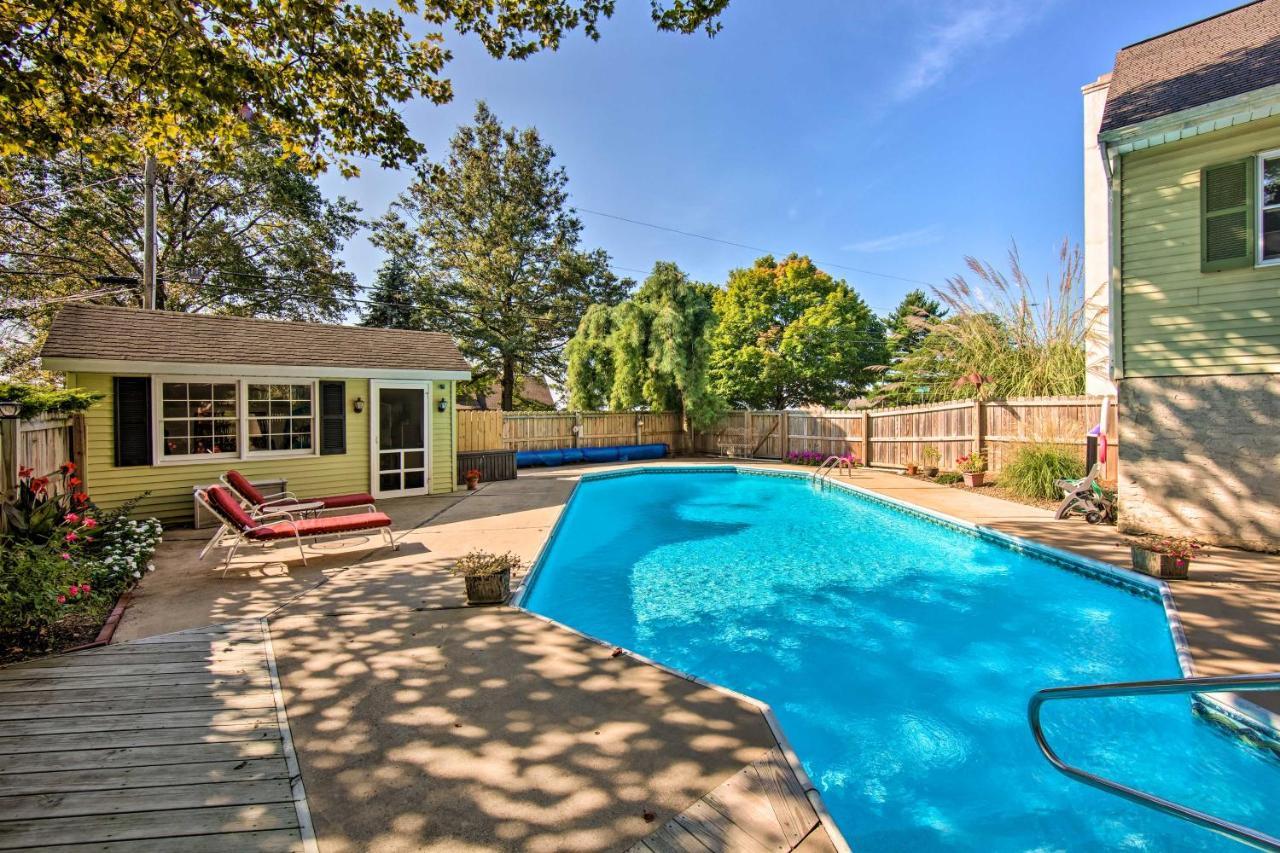 Apartment With Patio, Deck And Pool New Holland